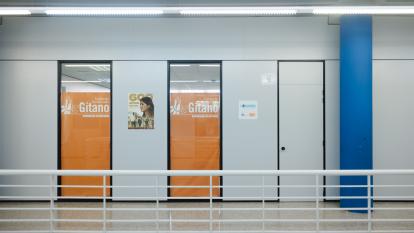 Imagen del interior de las instalaciones de la Fundación Secretariado Gitano. 