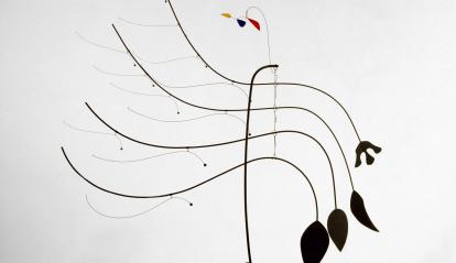 Alexander Calder, Four Leaves and Three Petals  [Cuatro hojas y tres pétalos], 1939. Centre Pompidou, Paris Musée national d’art moderne – Centre de Création Industrielle.