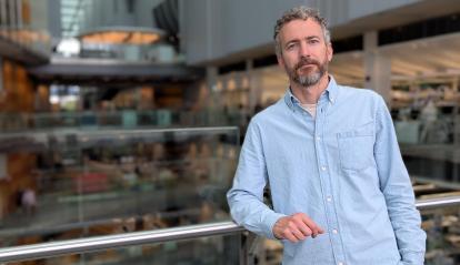 Héctor Huerga, biologist specialised in biomedicine, PhD in Immunology and junior group leader at the CaixaResearch Institute.
