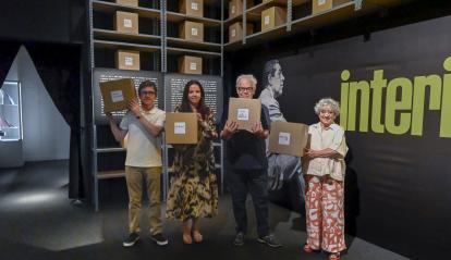 La directora de CaixaForum Barcelona, Mireia Domingo; los comisarios de la exposición, Sol Carni cero y Bernardo Sánchez Salas, y el asesor de contenidos y director de los audiovisuales de la muestra, José Luis García-Berlanga.