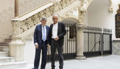 El director general de la Fundación "la Caixa", Josep Maria Coronas, junto al director de IrsiCaixa, Bonaventura Clotet.