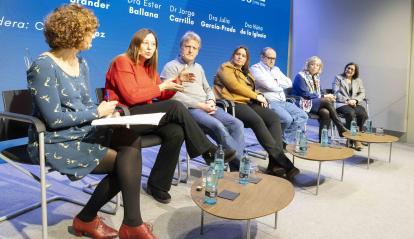 Un instante de la segunda mesa redonda del acto.