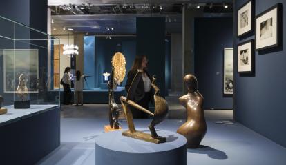 Una de las salas de la exposición «Arte y naturaleza. Un siglo de biomorfismo».