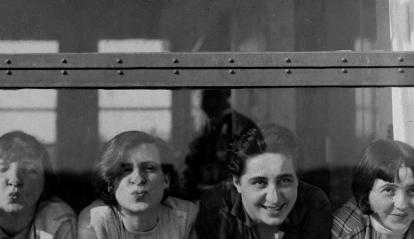 Frame de la película «The Women of the Bauhaus», de Susanne Radelhof.