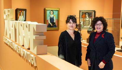 De derecha a izquierda: la comisaria y conservadora jefa de las Colecciones modernas del Musée national d’art moderne - Centre Pompidou, Aurélie Verdier, y la directora de CaixaForum Madrid, Isabel Fuentes.