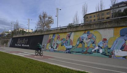 Mural del BesArt. The River Museum a Santa Coloma de Gramenet.