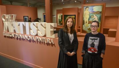 De izquierda a derecha: la directora de CaixaForum Barcelona, Mireia Domingo, y la comisaria del Centro Pompidou, Aurélie Verdier.