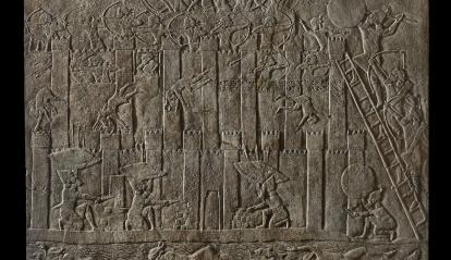 Bajorrelieve mural en yeso del asedio de Hamanu, 645-635 a. de C., palau nord, Nínive (Irak). 1856,0909.17-18.
