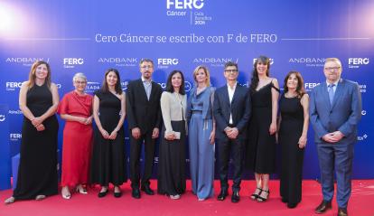 Foto de familia de los siete proyectos de investigación de excelencia reconocidos durante la gala.