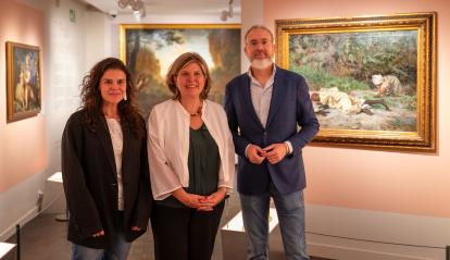 D'esquerra a dreta: Beatriz Sánchez Torija, representant de l'Àrea de Conservació del Museo Nacional del Prado, Maribel Tost, directora de CaixaForum Lleida i Eduardo Barba, comissari, jardiner, paisatgista i investigador botànic en obres d'art.