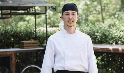 Abdallah és un dels alumnes de l'escola de cuina de Villa Retiro, a Xerta.