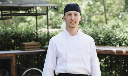 Abdallah es uno de los alumnos de la escuela de cocina de Villa Retiro, en Xerta. 