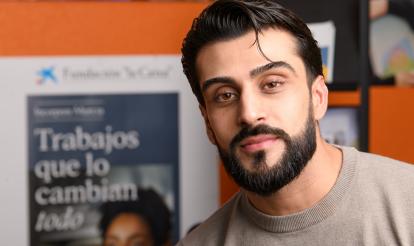 Rufo Santiago, usuario del programa Incorpora de la Fundación ”la Caixa” y responsable de una tienda de ropa en Cartagena.