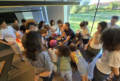 Taller de fòssils i minerals.