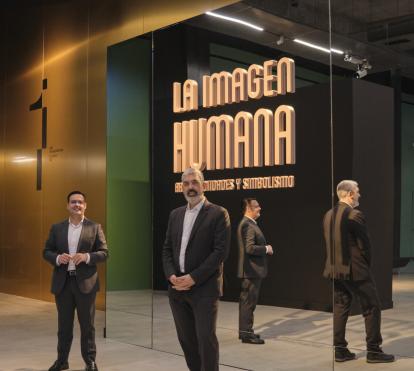 El director de CaixaForum Sevilla, Moisés Roiz, y el director corporativo del Área de Cultura y Ciencia de la Fundación ”la Caixa”, Ignasi Miró, han presentado  en CaixaForum Sevilla la exposición La imagen humana. Arte, identidades y simbolismo, una gran panorámica del arte figurativo que atraviesa fronteras culturales, cronológicas y geográficas.