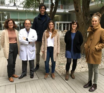 De izquierda a derecha, los autores del estudio: Rosa Vivanco, Jaume Roquer, Sergio Olmos, Uxue Lazcano, Carla Avellaneda y Cathryn Tonne.