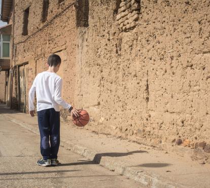 El estudio La España desertificada, del Observatorio Social de la Fundación ”la Caixa” y de la Universitat Autònoma de Barcelona (UAB), concluye que el 17 % del territorio rural está expuesto simultáneamente a altas tasas de despoblación y de arideza. © Shutterstock. Juan Enrique del Barrio.