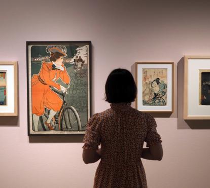 Presentación de la exposición  Carteles de la vida moderna. Los orígenes del arte publicitario en CaixaForum Girona.