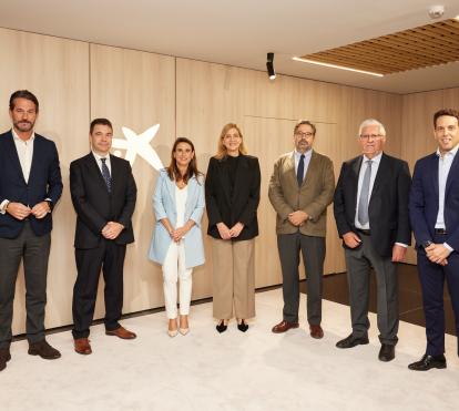 El acto ha contado con la participación de S.A.R. la Infanta Doña Cristina, representantes de CaixaBank, de Gavi, de ISGlobal y empresarios de Navarra.