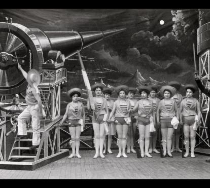 Voyage dans la Lune [Viaje a la luna], 1902 7º cuadro; el cañón gigante Fotografía de rodaje. 