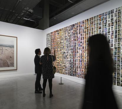 Horizonte y límite reúne 40 obras de 24 artistas internacionales.