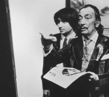 Oscar Tusquets i Salvador Dalí, en una imatge del documental "Dios lo ve".