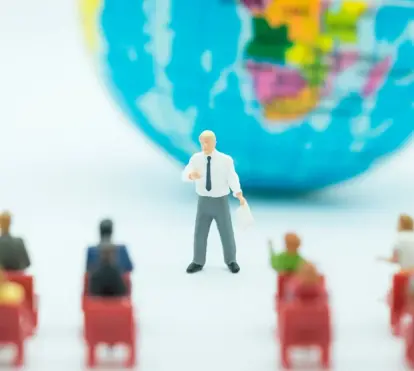 La conferència abordarà temes com ara la reforma de l'arquitectura financera internacional, l'establiment de xarxes de seguretat financera i la regulació dels mercats financers.