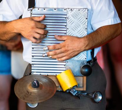 Vista de un washboard en las Noches de verano de CaixaForum Madrid