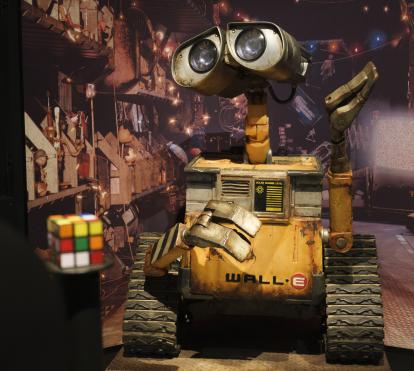 Mediante el personaje de Wall-E y un cubo de Rubik, se podrá aprender sobre el punto de vista.