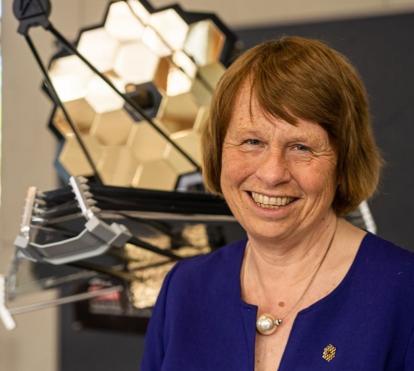 Ewine Fleur van Dishoeck, astrònoma, química, professora d’Astrofísica Atòmica i Molecular a l’Observatori de Leiden i presidenta electa de la Unió Astronòmica Internacional. 