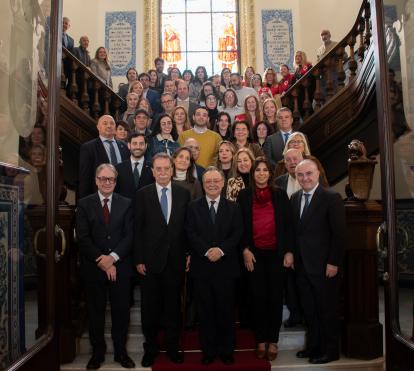 Foto de familia en el acto de presentación del balance anual de la labor social que hace la Fundación ”la Caixa” en Ceuta.