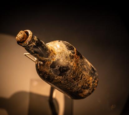 Uno de los objetos presentes en la exposición «Naufragios. Arqueología sumergida» en CaixaForum Zaragoza. 