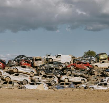 Vehicles piled up after the flood in the municipality of Sedaví.