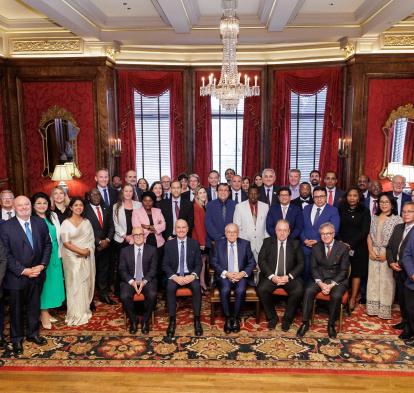 Foto de familia de la 34ª Asamblea General del WSBI, presidida por Isidro Fainé, celebrada en Washington.