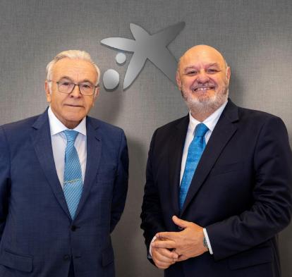 A la izquierda, el presidente de la Fundación ”la Caixa” y de CriteriaCaixa, Isidro Fainé; a la derecha, el director general de CriteriaCaixa, José María Méndez.
