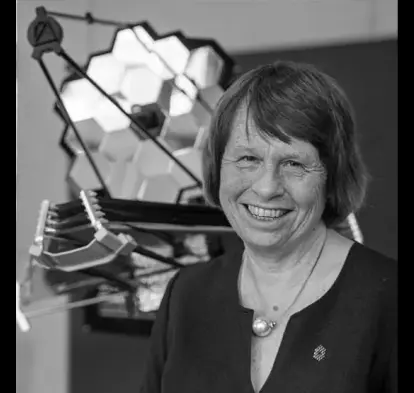 Ewine Fleur van Dishoeck, astrònoma, química, professora d’Astrofísica Atòmica i Molecular a l’Observatori de Leiden i presidenta electa de la Unió Astronòmica Internacional. 