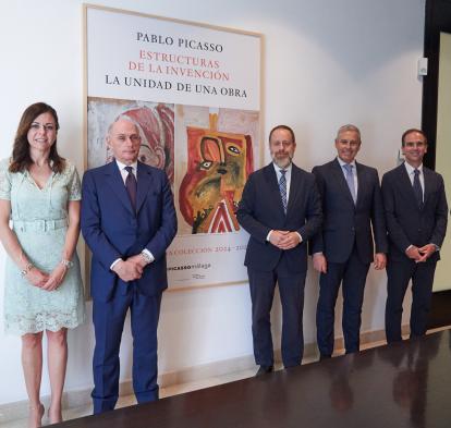 De izq. a dcha. Carmen González, directora comercial de CaixaBank en Málaga, Córdoba, Almería, Ceuta y Melilla; Bernard Ruiz-Picasso, presidente Consejo Ejecutivo MPM; Juan Carlos Barroso, responsable Territorial en Andalucía, Ceuta y Melilla; Antonio Caballero, director de Área de Negocio de Málaga; Miguel López-Remiro, director artístico MPM; y David Navas, delegado del Consejo Ejecutivo MPM.