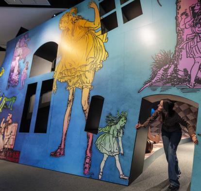Una de las salas de la exposición «Los mundos de Alicia» en CaixaForum València. 