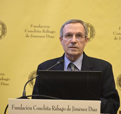 El doctor Josep Dalmau, impartint la Lliçó Commemorativa.