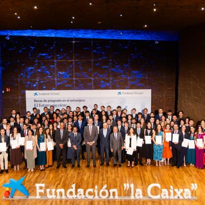 Cent estudiants reben una beca de la Fundació ”la Caixa” per cursar un postgrau a l’estranger