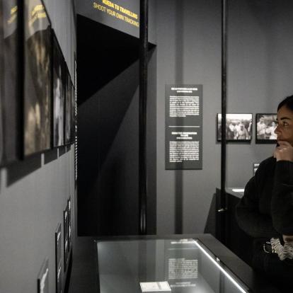 CaixaForum Zaragoza descubre al Berlanga más íntimo en una gran muestra dedicada al cineasta