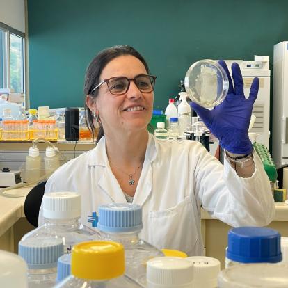 Un tractament contra el VIH aconsegueix recuperar el microbioma en casos avançats de la infecció