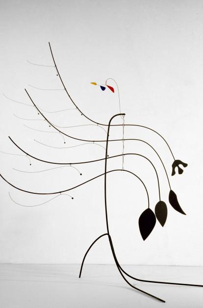 Alexander Calder, Four Leaves and Three Petals [Cuatro hojas y tres pétalos], 1939. Centre Pompidou, Paris Musée national d’art moderne – Centre de Création Industrielle.