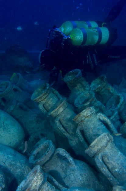 Imágenes del yacimiento de las Formigues II.