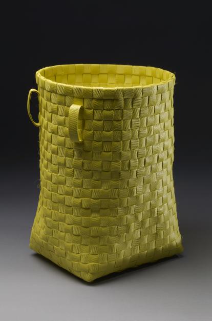 Anthony Guerrero. «Cesta de pesca». Guam. 2016. Poliéster.