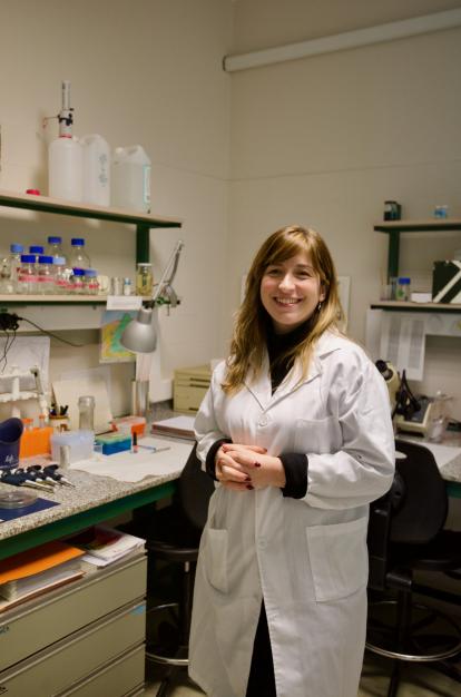 Analuce Canha, assistant professor in the Department of Anatomy and Cell Biology at the University of Cantabria and member of the company Gynetools SL.