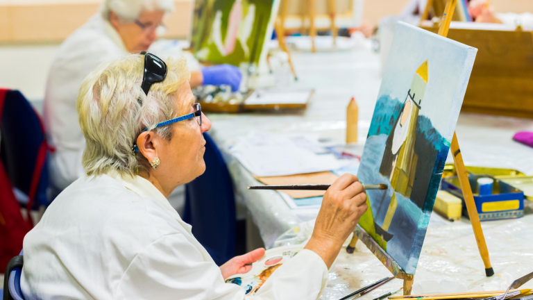 Taller de pintura del programa de Personas Mayores de la Fundación ”la Caixa”.