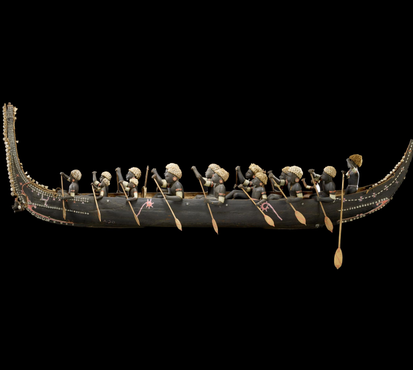 Ango. Maqueta de «tomoko» (canoa Bélica) de Roviana, Islas Salomón. 1900-1920. Madera y concha.