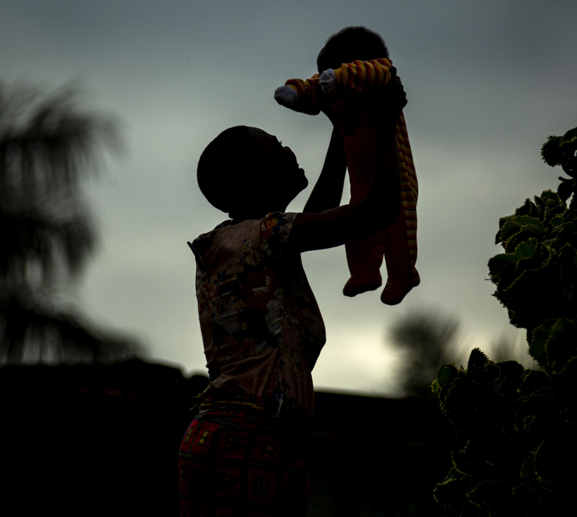 Els països africans han assumit un valent compromís per a abordar la crisi de mortalitat materna i infantil del continent.
