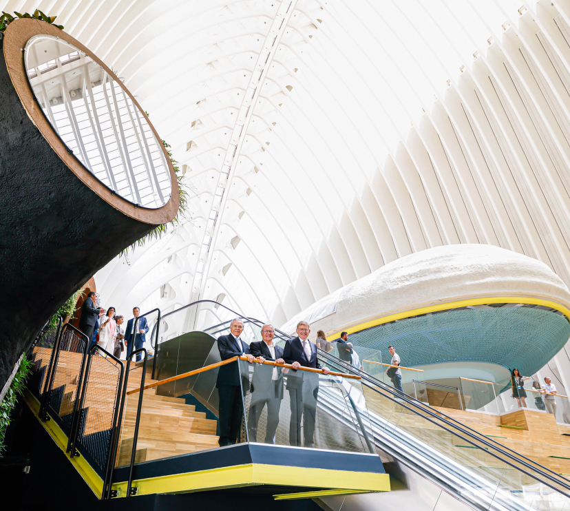 D’esquerra a dreta: el president de la Fundació ”la Caixa”, Isidre Fainé; l’alcalde de València, Joan Ribó, i el president de la Generalitat Valenciana, Ximo Puig, han inaugurat CaixaForum València.© Máximo Garcia. Fundació ”la Caixa”.